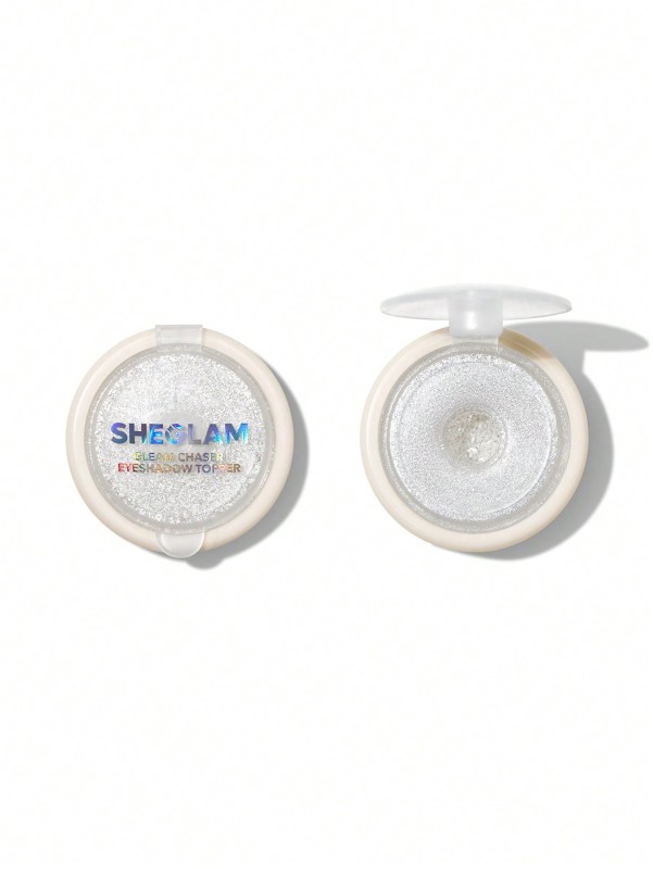 هايلايتر على شكل بودرة ناعمة ذات تركيبة لامعة من SHEGLAM