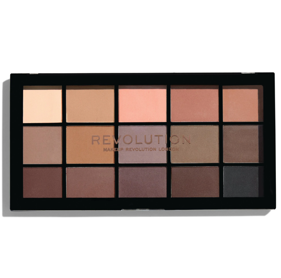 باليت ظلال عيون تحتوي على 15 درجة من Revolution