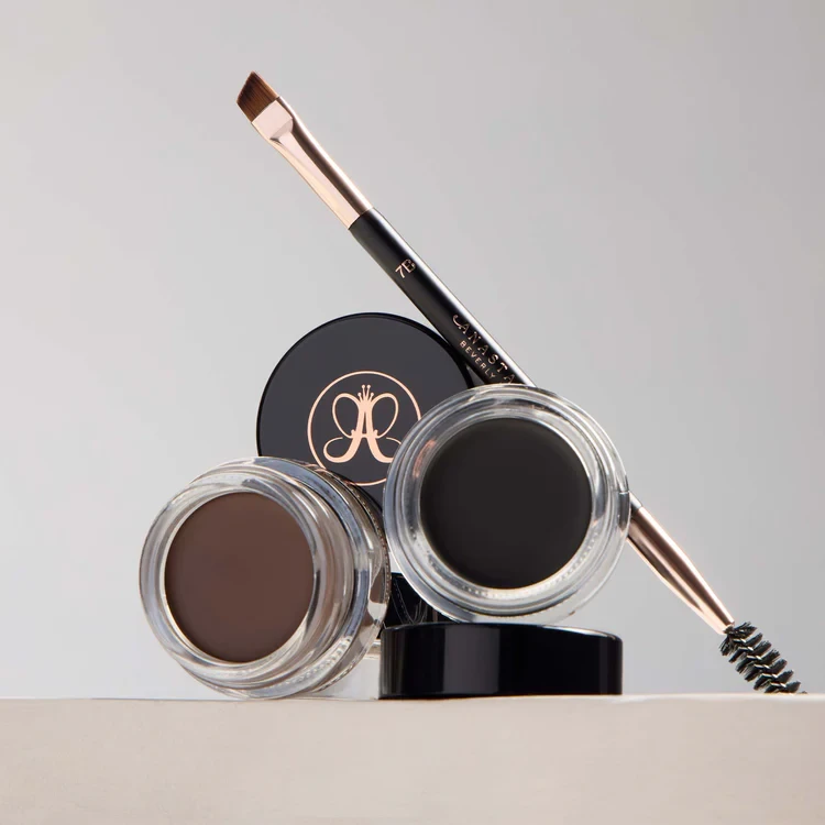جل كريمي مقاوم للماء لتحديد الحواجب من anastasia beverly hills