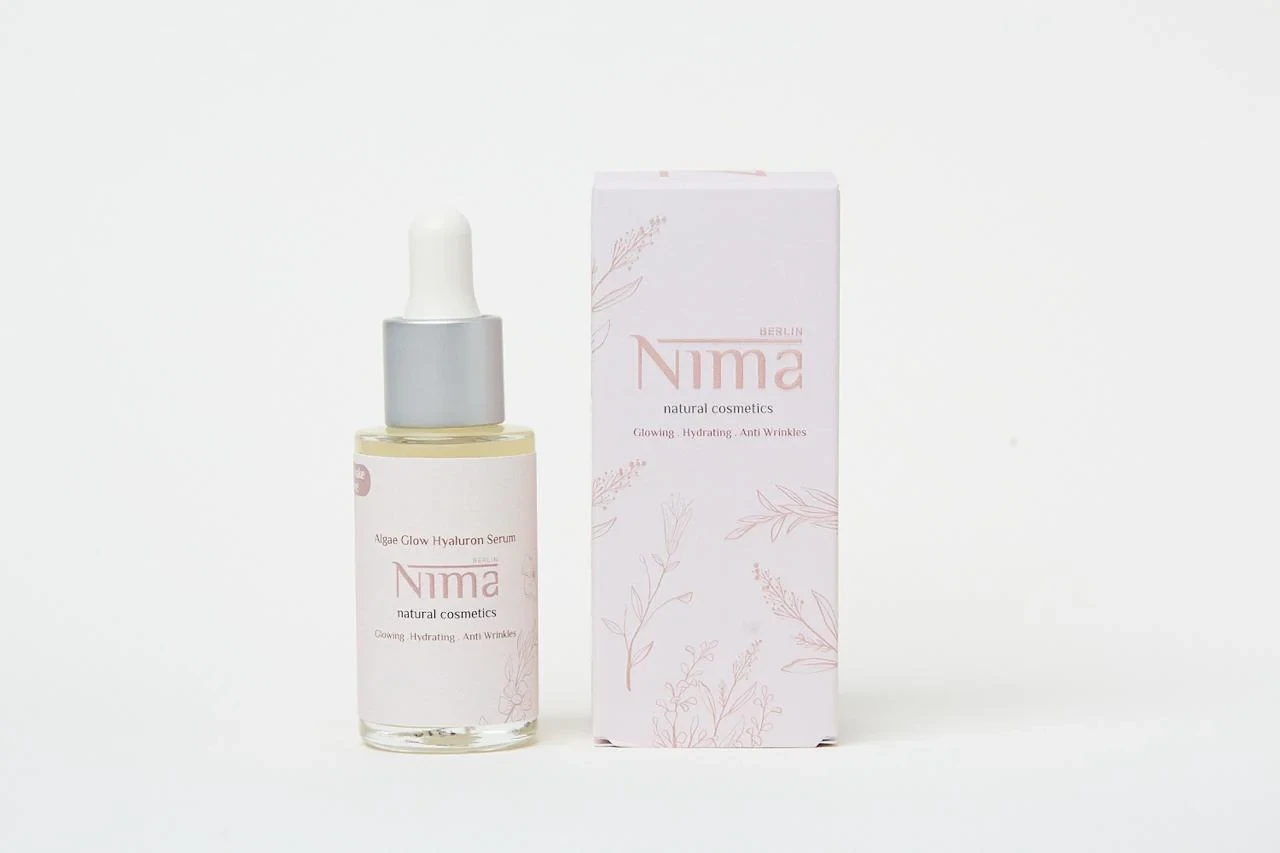 سيروم الطحالب والنضارة بالهيالورون من NIMA