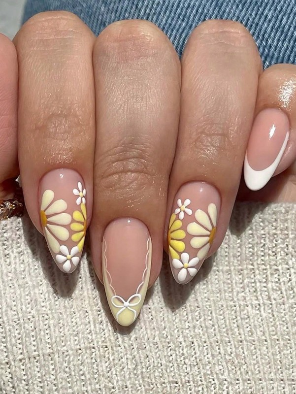 أظافر لاصقة بتصميم فرنسي وزهور صيفية ( 24 قطعة )