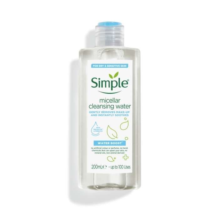 ماء ميسيلار يزيل المكياج والشوائب بلطف ويترك بشرتكِ منتعشة من Simple