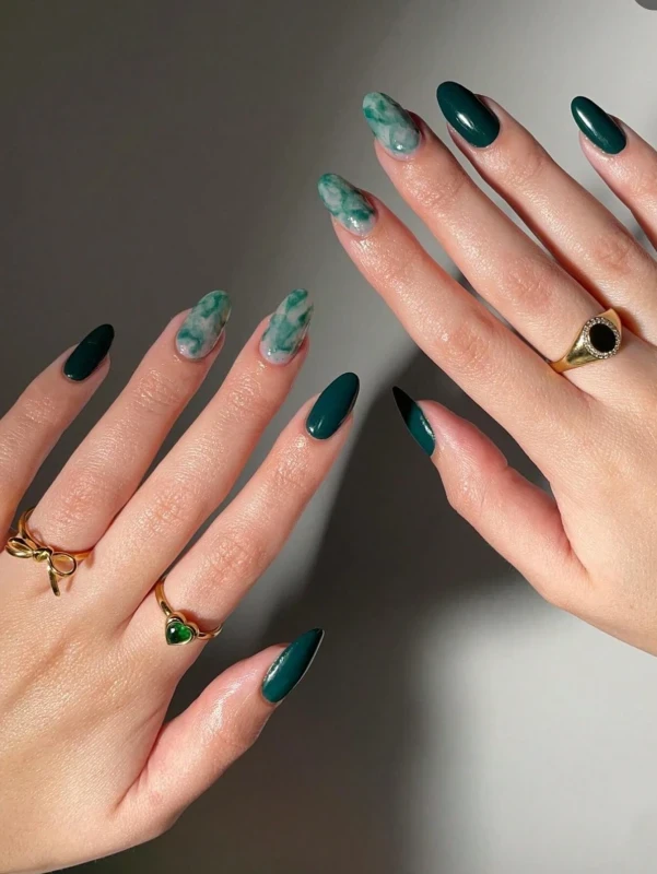 أظافر لاصقة بتصميم الرخام الأخضر الداكن ( 24 قطعة )