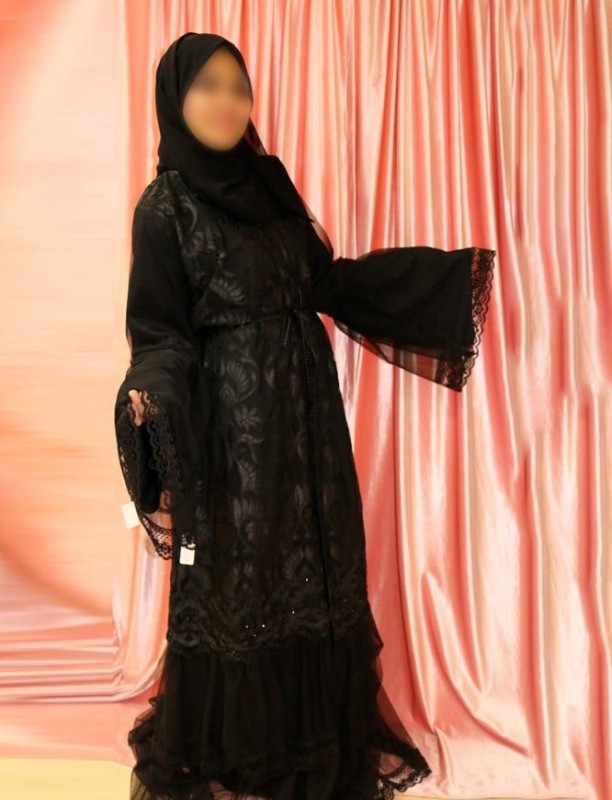 عباءه نسائيه دانتيل مع جرجيت اماراتي