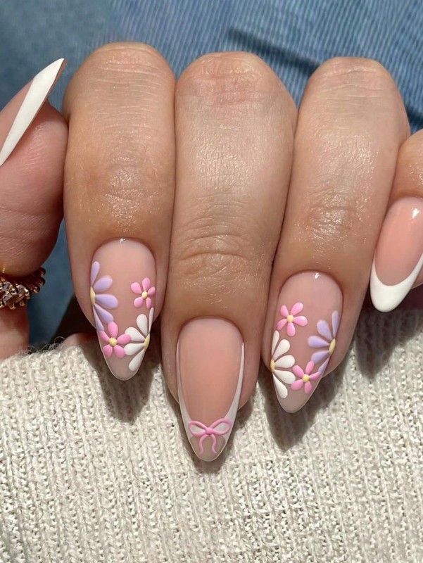 أظافر لاصقة بتصميم فرنسي وزهور رقيقة ( 24 قطعة )